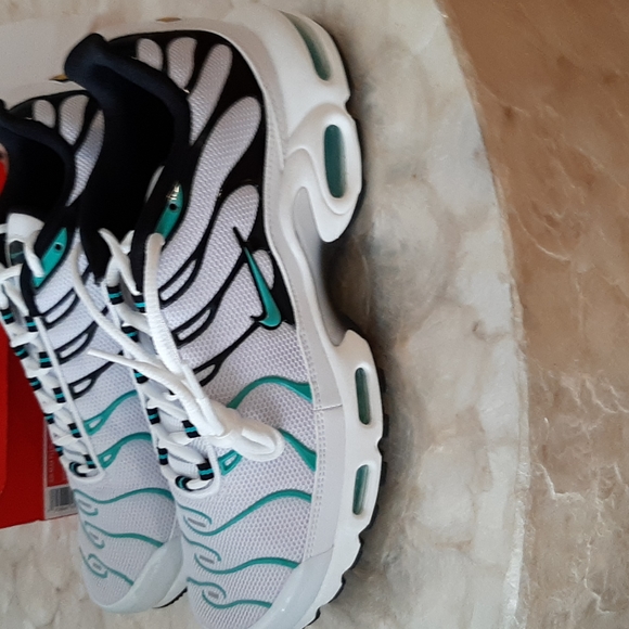 Nike Air Max Plus - Picture 5 of 8